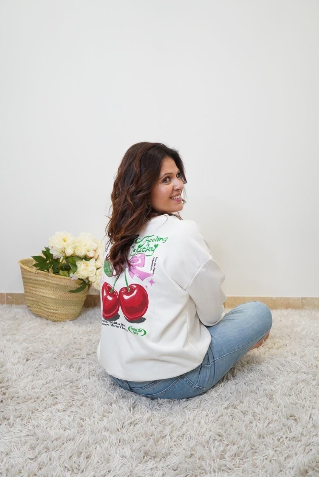 Sweat-shirt Cerises oversize, imprimé dos - Blanc - Jad'Or la Mode- La mode au service-de-la-féminité