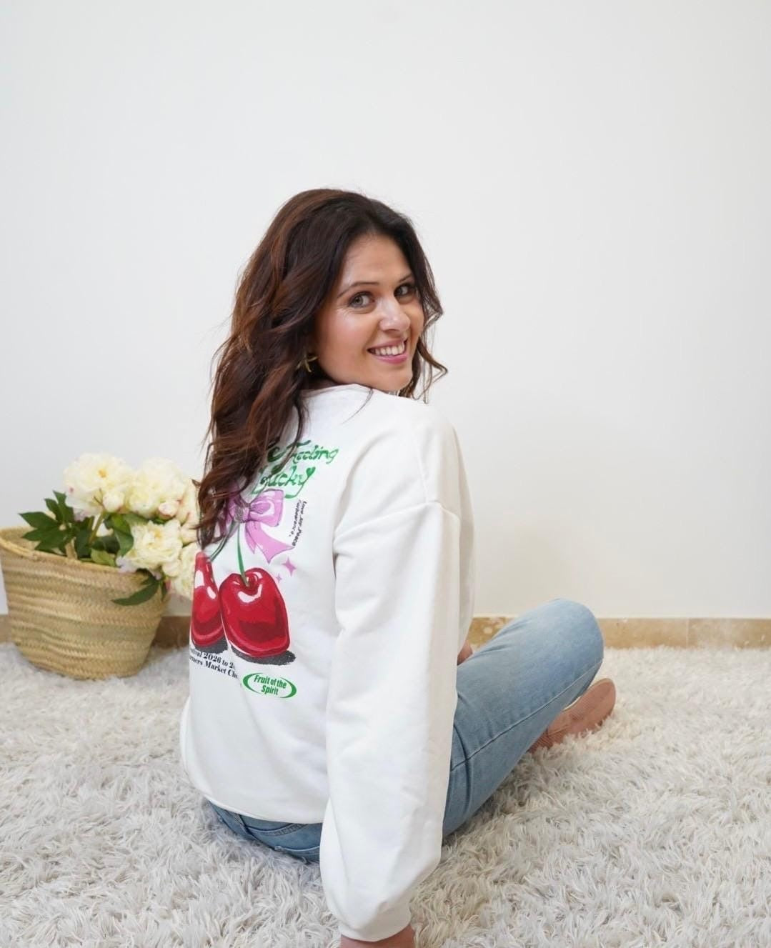 Sweat-shirt Cerises oversize, imprimé dos - Blanc - Jad'Or la Mode- La mode au service-de-la-féminité