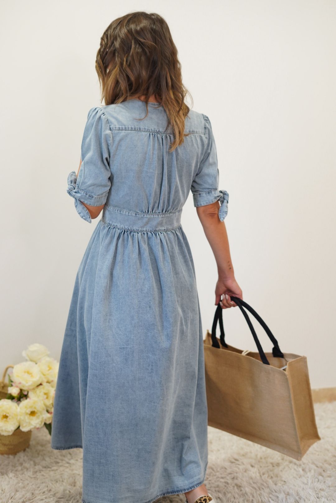Robe longue en jean Helena – Look casual chic, manches courtes, taille marquée - Jad'Or la Mode- La mode au service-de-la-féminité
