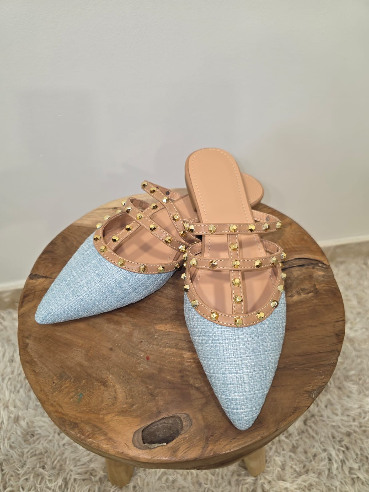 Mules Plates pointues avec clous - bleu ciel - Jad'Or la Mode- La mode au service-de-la-féminité
