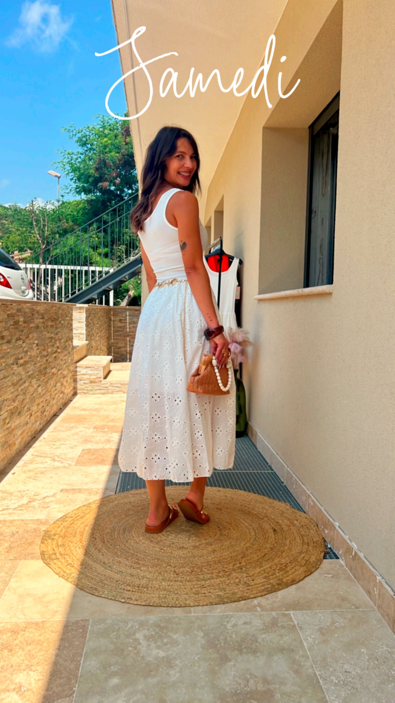 Robe d’été blanche, en broderie inglaise - Look casuel & élégant