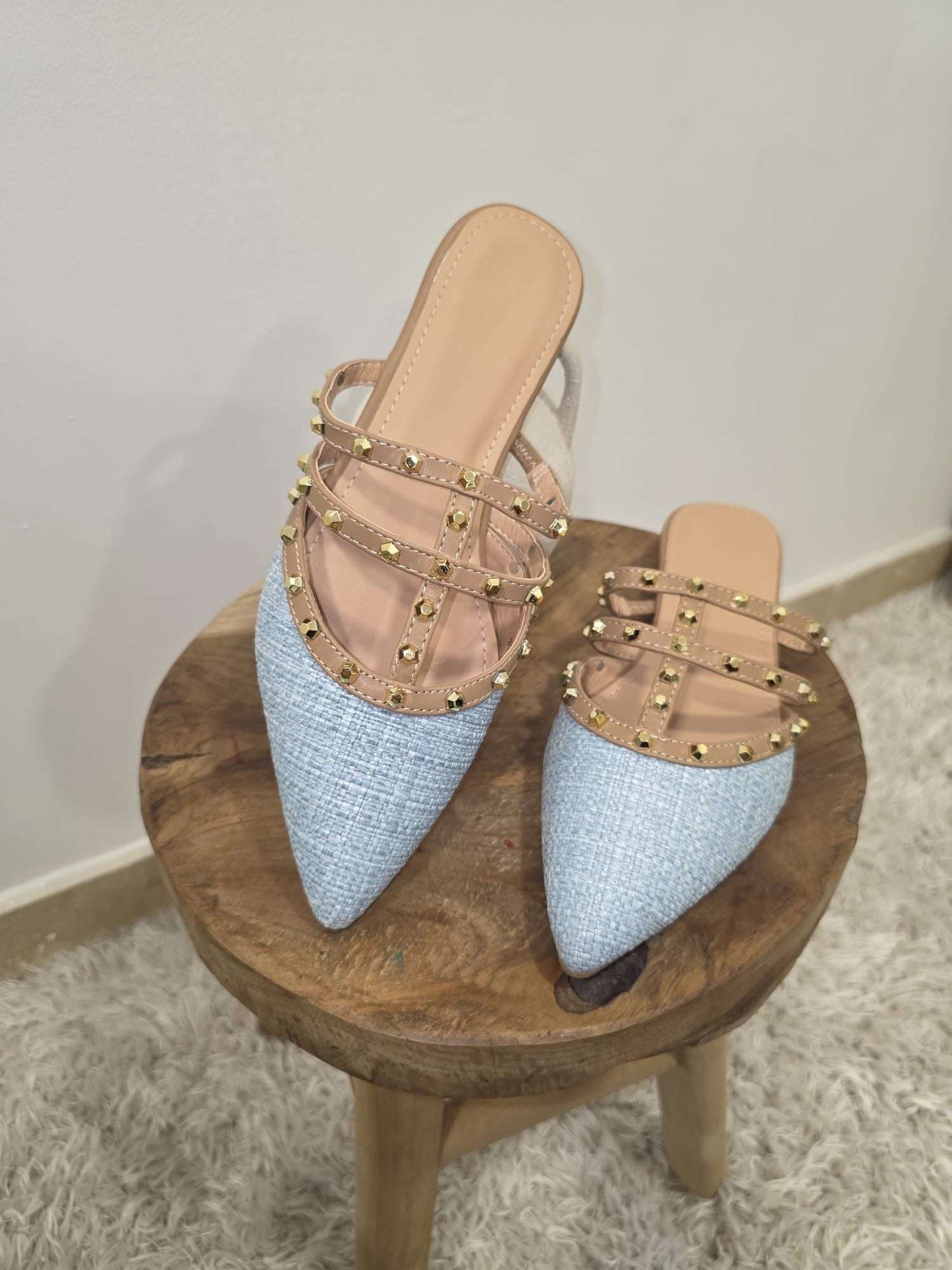 Mules Plates pointues avec clous - bleu ciel - Jad'Or la Mode- La mode au service-de-la-féminité
