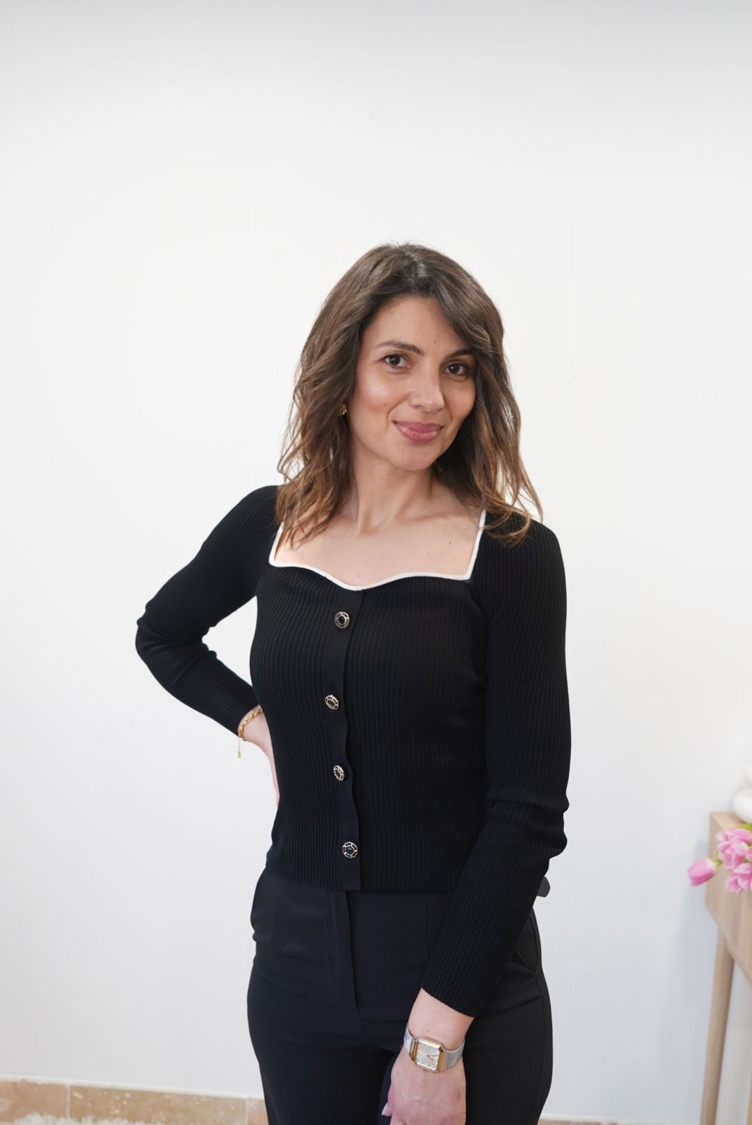 Pull Coralie orné de boutons - Noir - Jad'Or la Mode- La mode au service-de-la-féminité