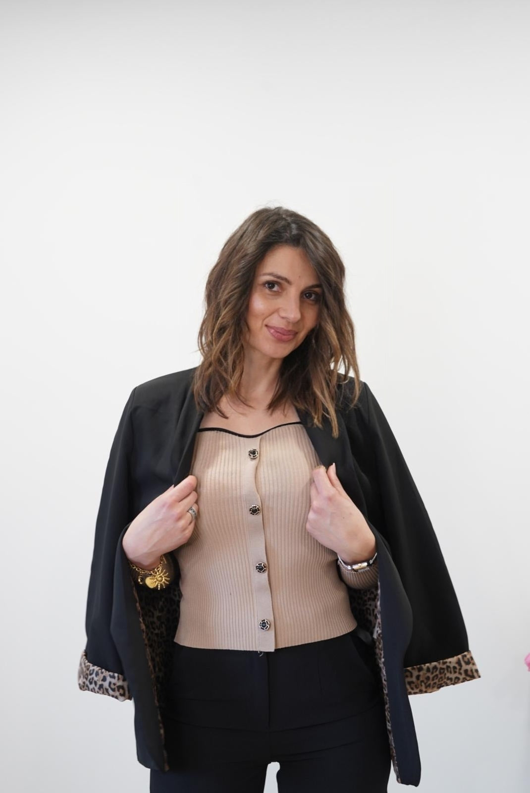 Pull Coralie orné de boutons- Beige - Jad'Or la Mode- La mode au service-de-la-féminité