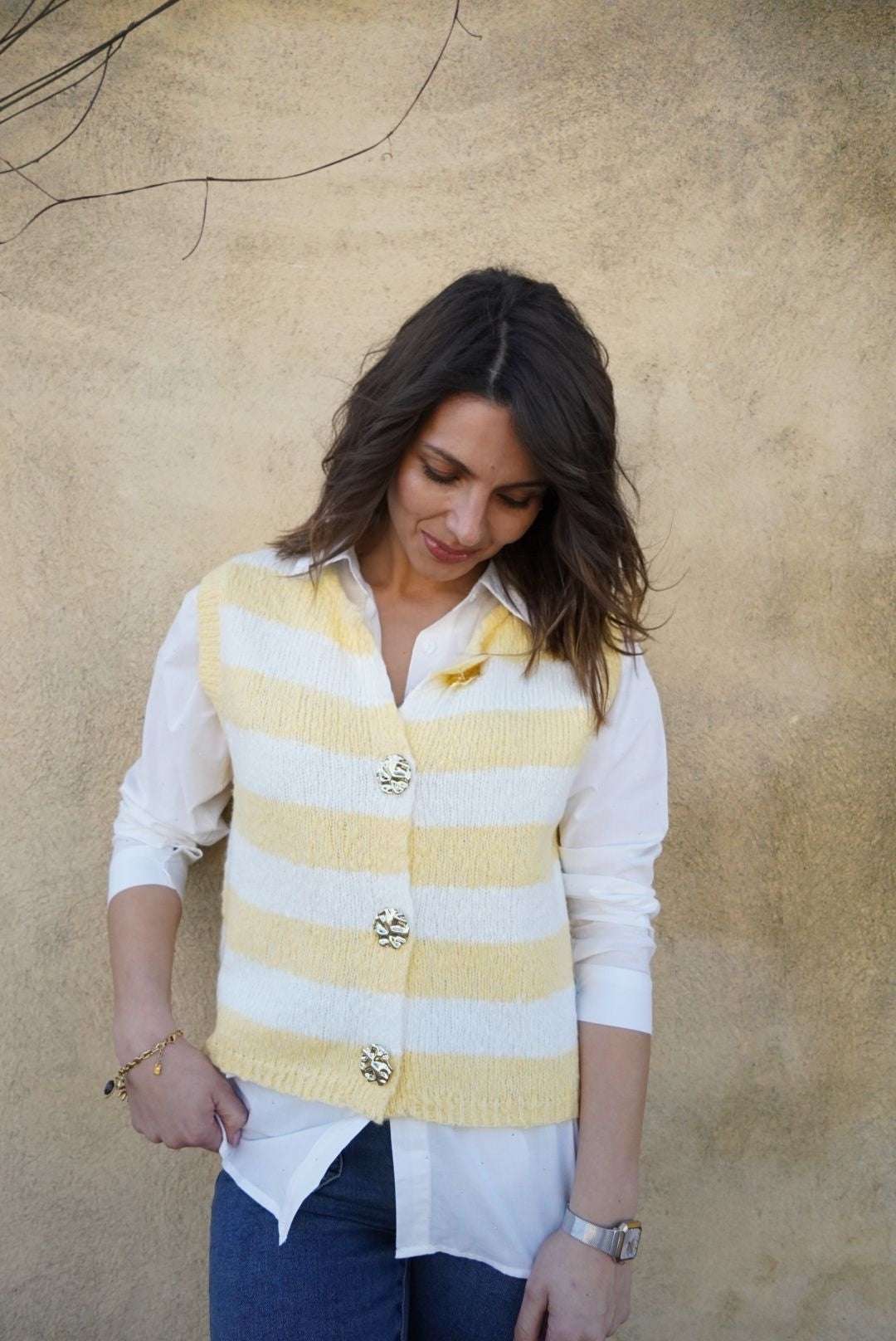 Gilet sans manches boutonné rayé jaune - Jad'Or la Mode- La mode au service-de-la-féminité
