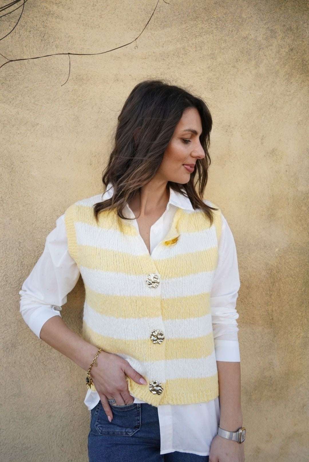 Gilet sans manches boutonné rayé jaune - Jad'Or la Mode- La mode au service-de-la-féminité