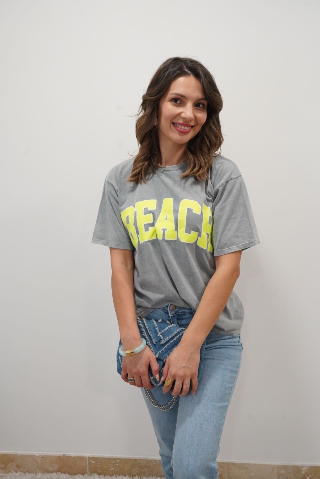 T-shirt Beach manches courtes - Gris / Jaune - Jad'Or la Mode- La mode au service-de-la-féminité