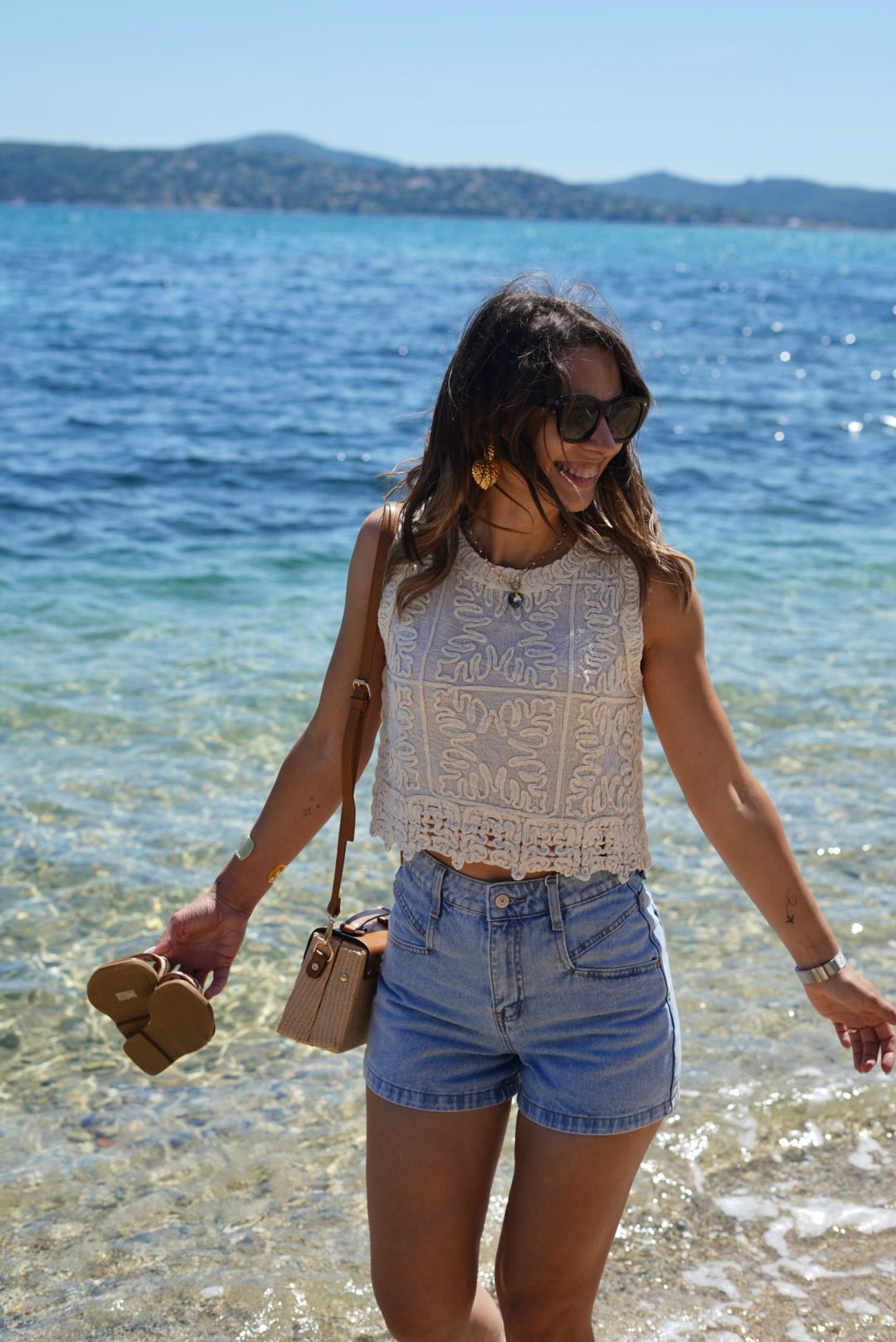 Top brodé écru en coton – Style bohème chic