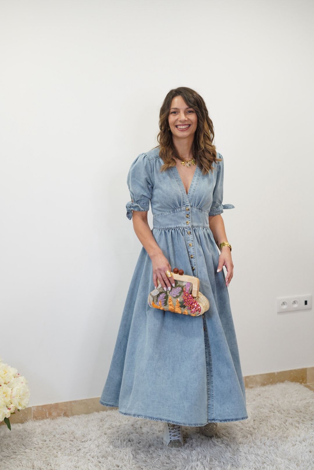 Robe longue en jean Helena – Look casual chic, manches courtes, taille marquée - Jad'Or la Mode- La mode au service-de-la-féminité