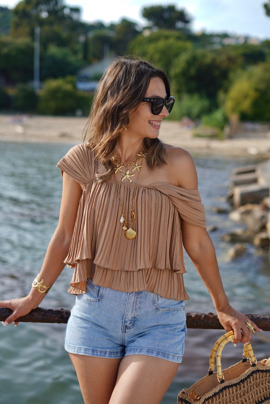 Haut Beige plissé off-shoulder – Taille unique