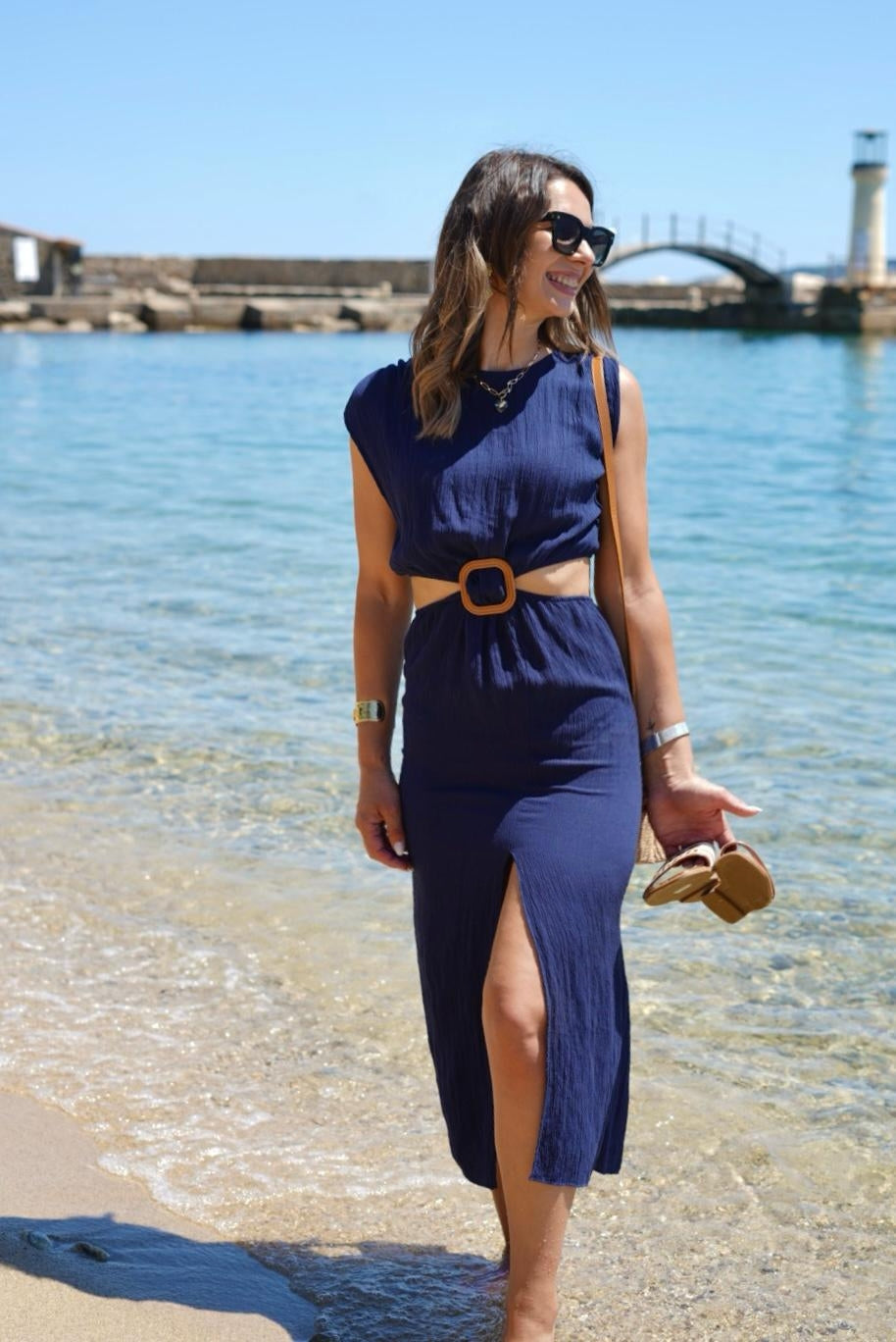 Robe estivale à découpe taille – Bleu Marine