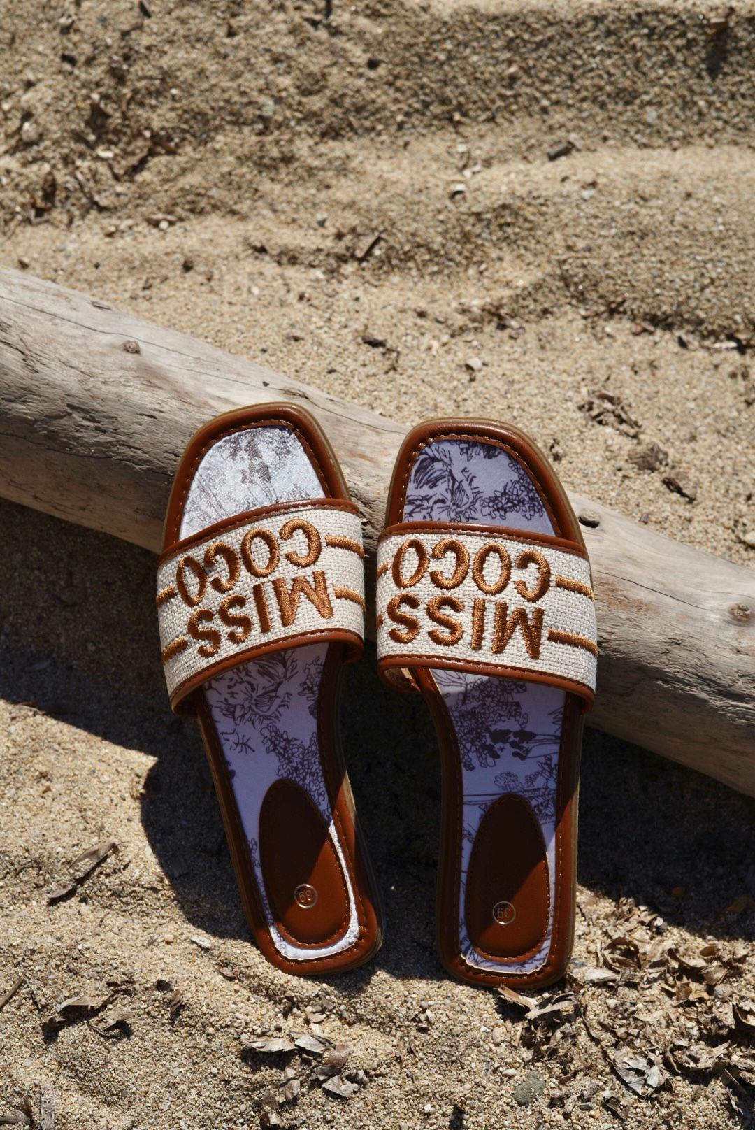 Sandales plates MISS COCO – Look estival tendance