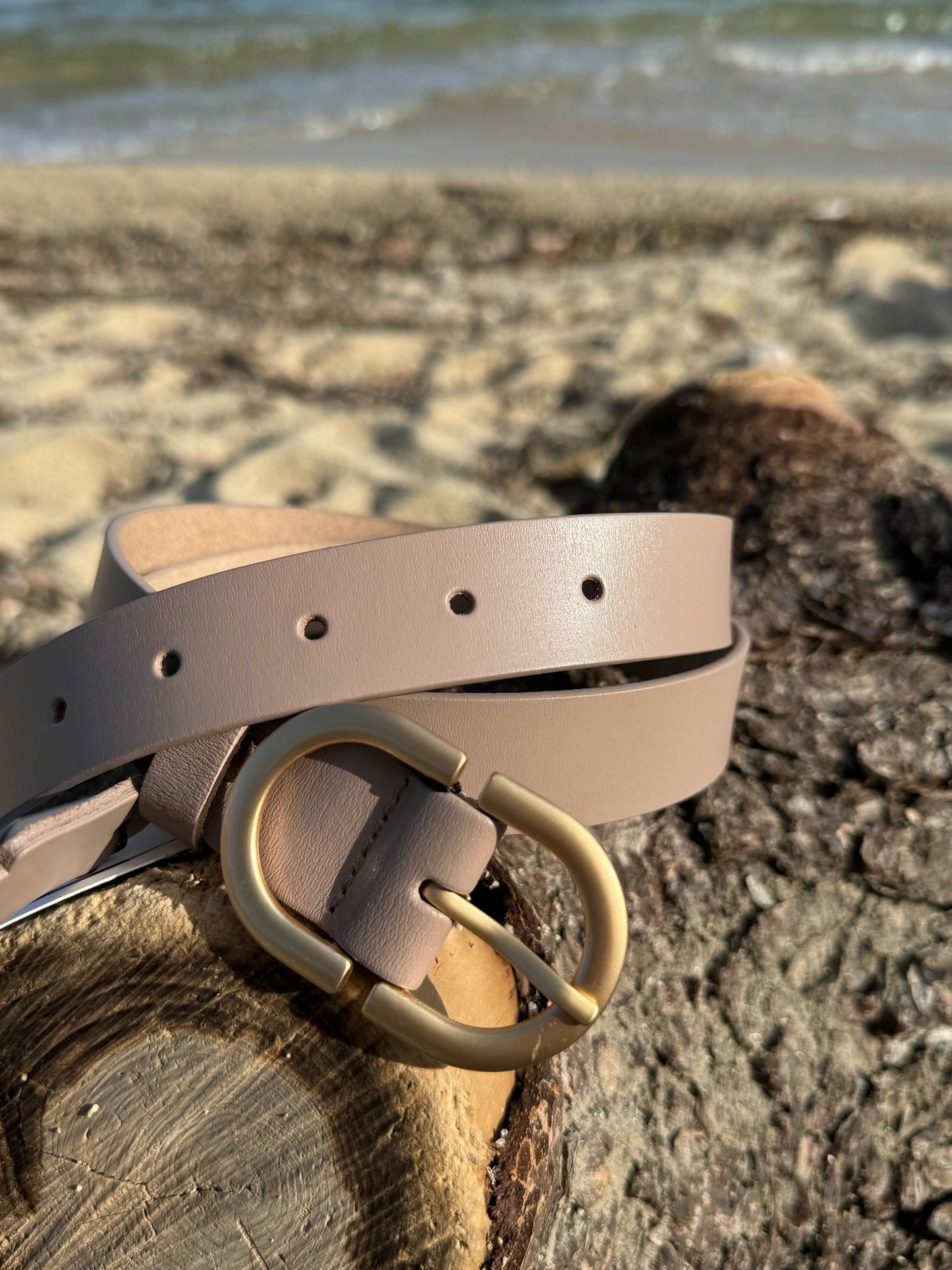 Ceinture femme en cuir avec boucle doré - Couleur beige