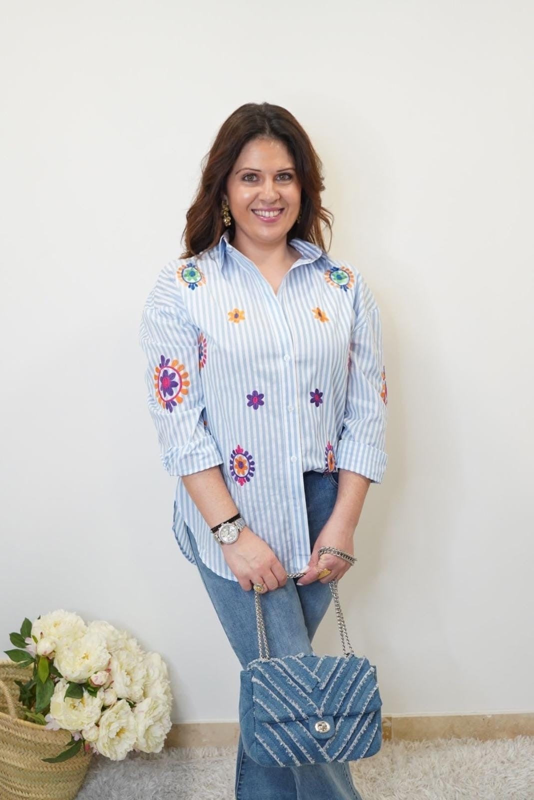 Chemise brodée fleurs, rayé bleu et blanc - Jad'Or la Mode- La mode au service-de-la-féminité