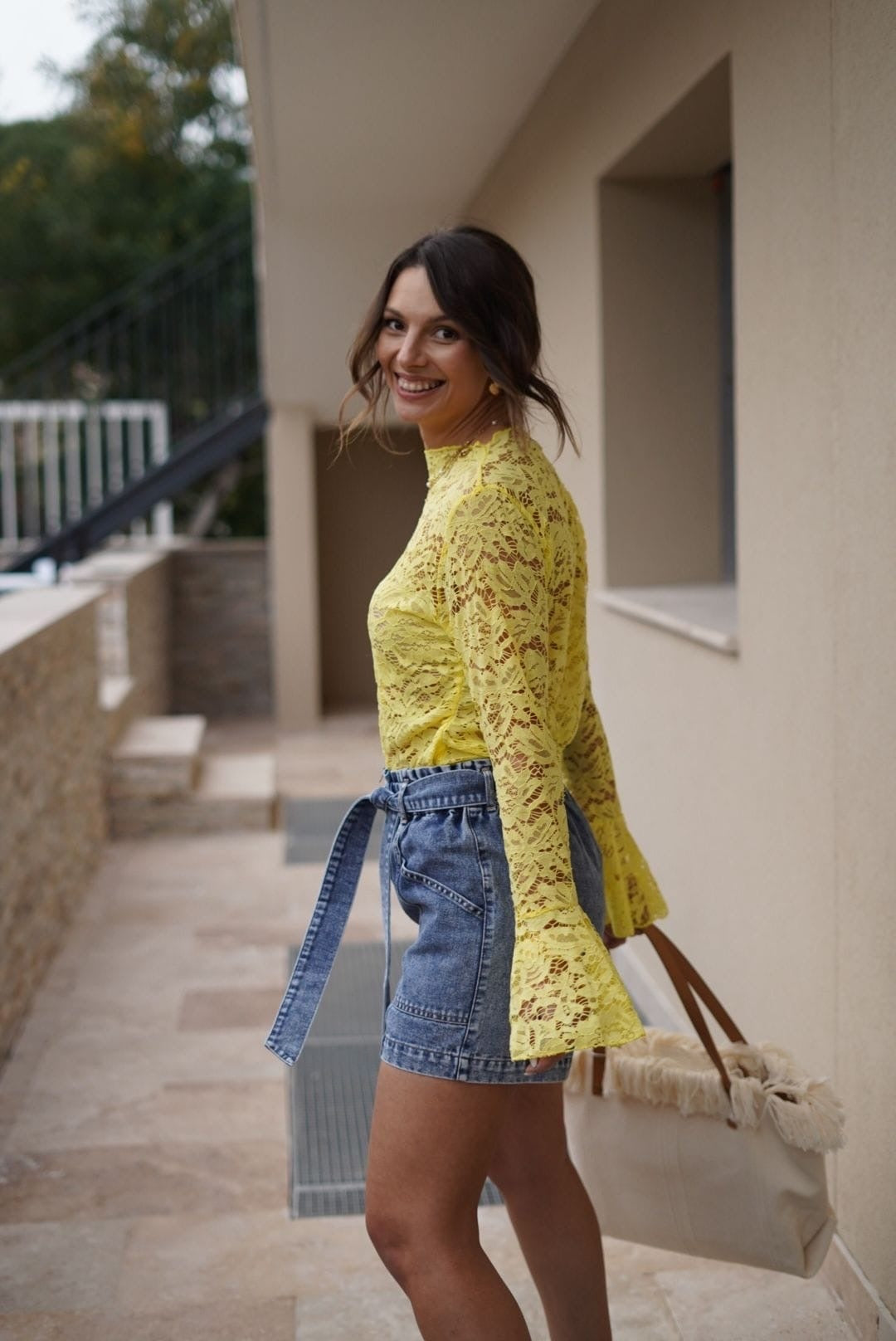 Top dentelle manches longues évasées - jaune - Jad'Or la Mode- La mode au service-de-la-féminité
