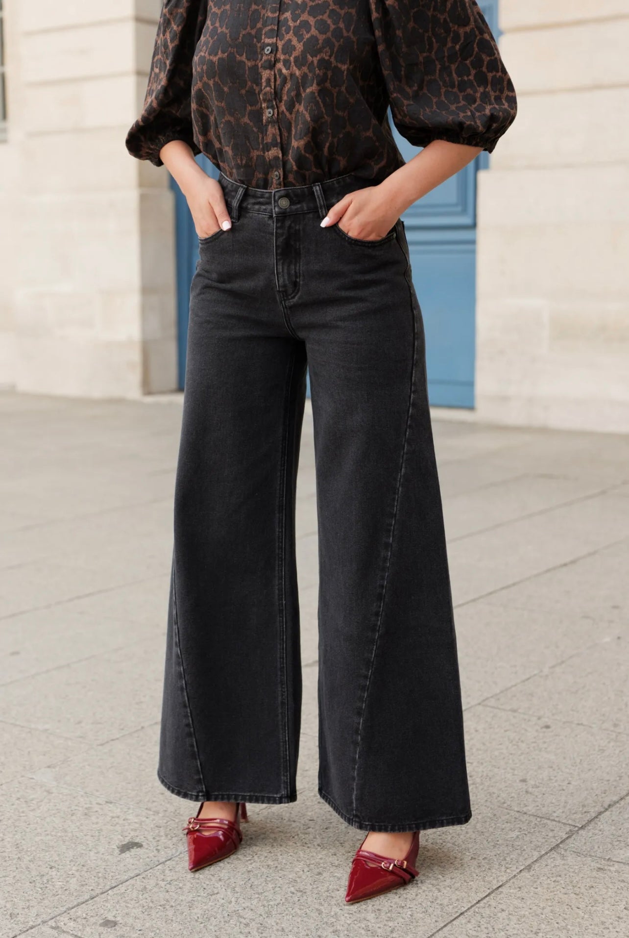 Jean Oraije, Palazzo Barnes - noir anthracite