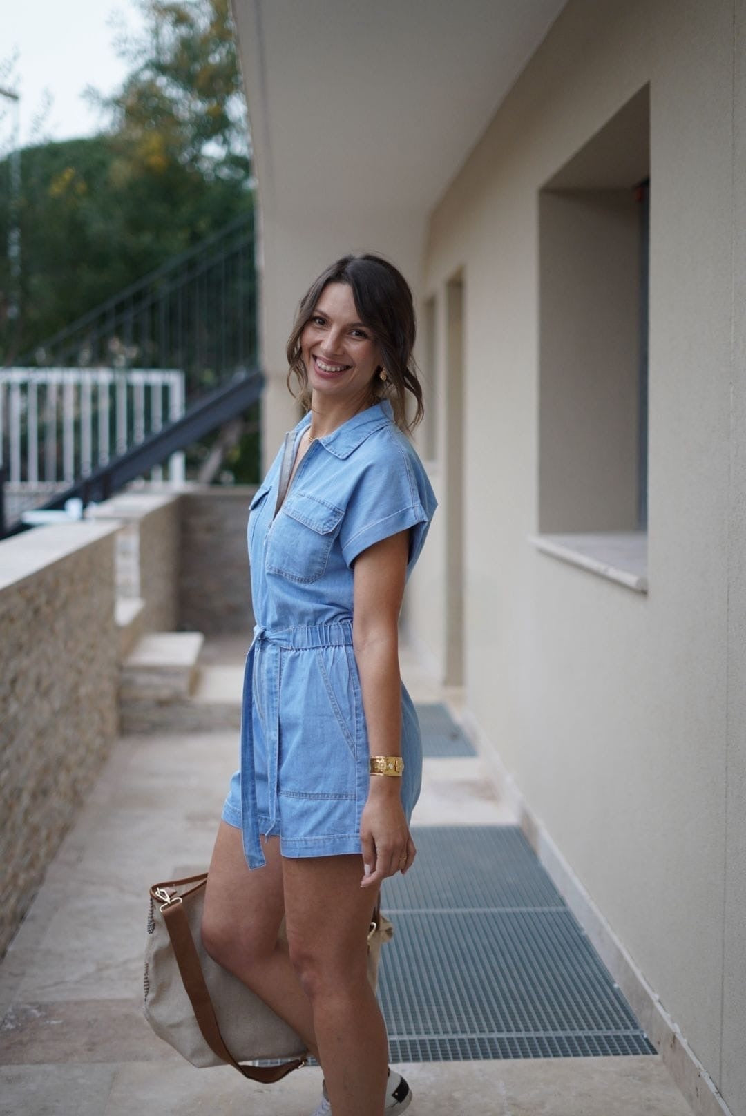Combinaison Short en Jean – Look Estival Décontracté Chic avec Ceinture - Jad'Or la Mode- La mode au service-de-la-féminité