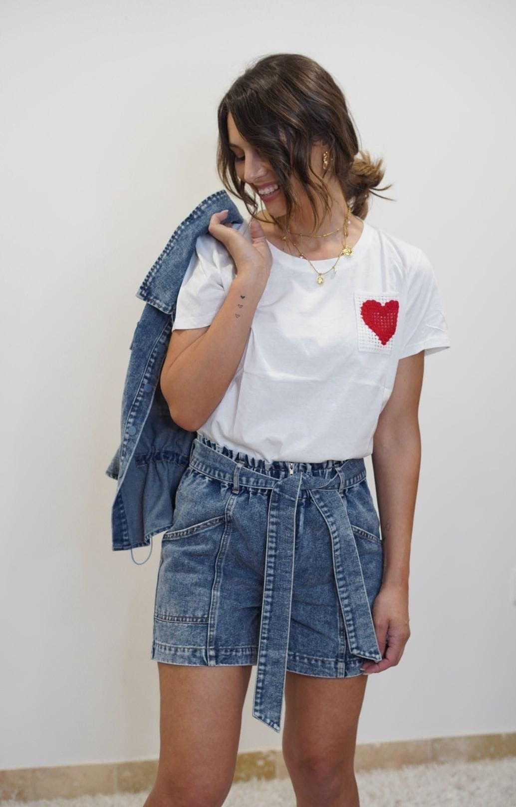 T-shirt Molly avec cœur rouge en crochet - Jad'Or la Mode- La mode au service-de-la-féminité