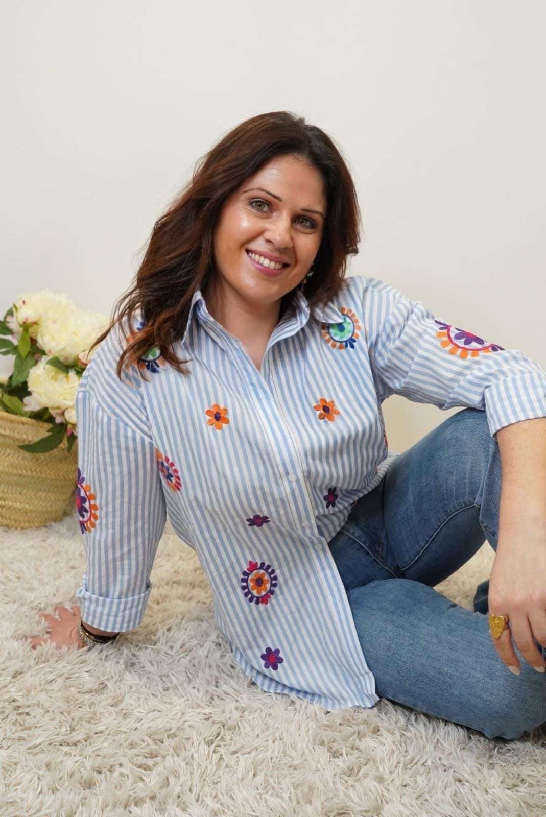 Chemise brodée fleurs, rayé bleu et blanc - Jad'Or la Mode- La mode au service-de-la-féminité