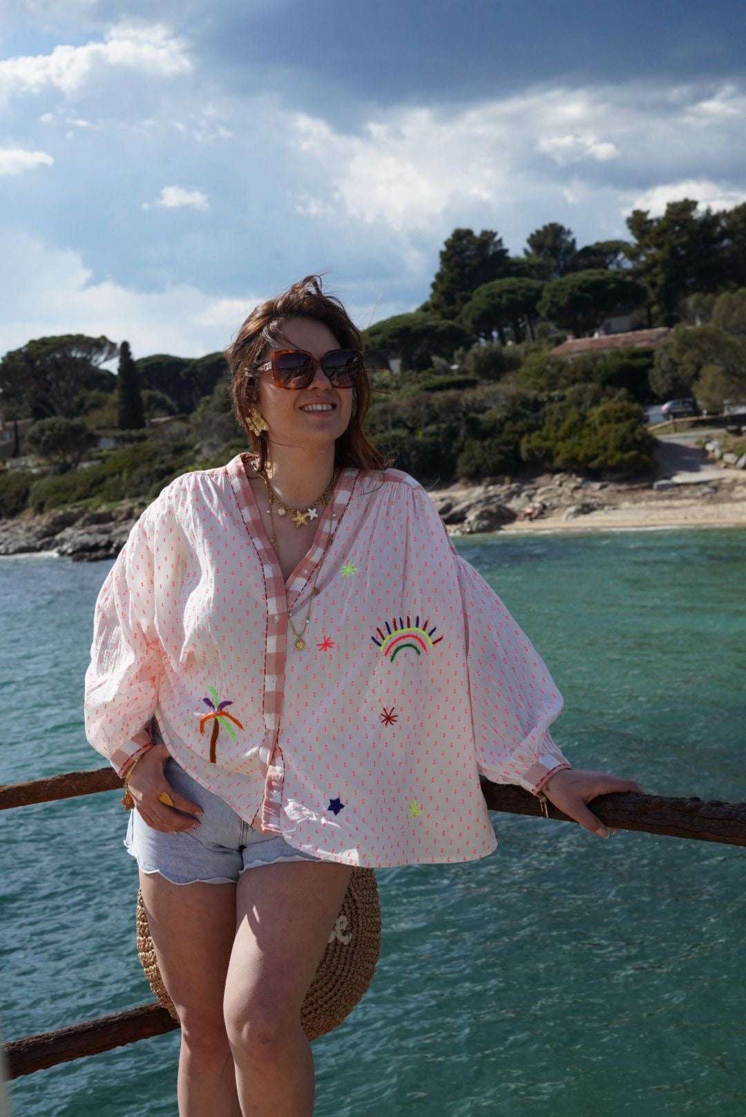 Chemise femme, style bohème, avec broderies colorées - The Corner - Jad'Or la Mode- La mode au service-de-la-féminité