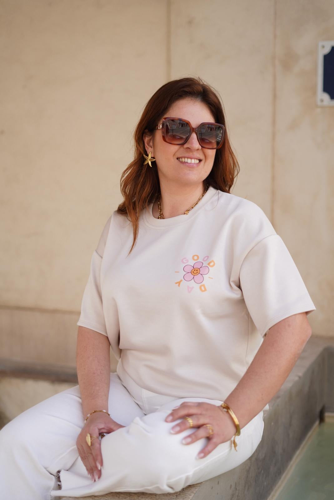 T-shirt beige avec Good Day imprimé sur le dos - Jad'Or la Mode- La mode au service-de-la-féminité