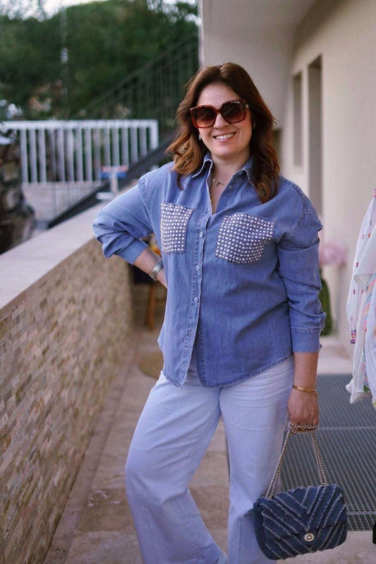 Chemise Gaelle, en jean avec poches ornés de clous - Jad'Or la Mode- La mode au service-de-la-féminité