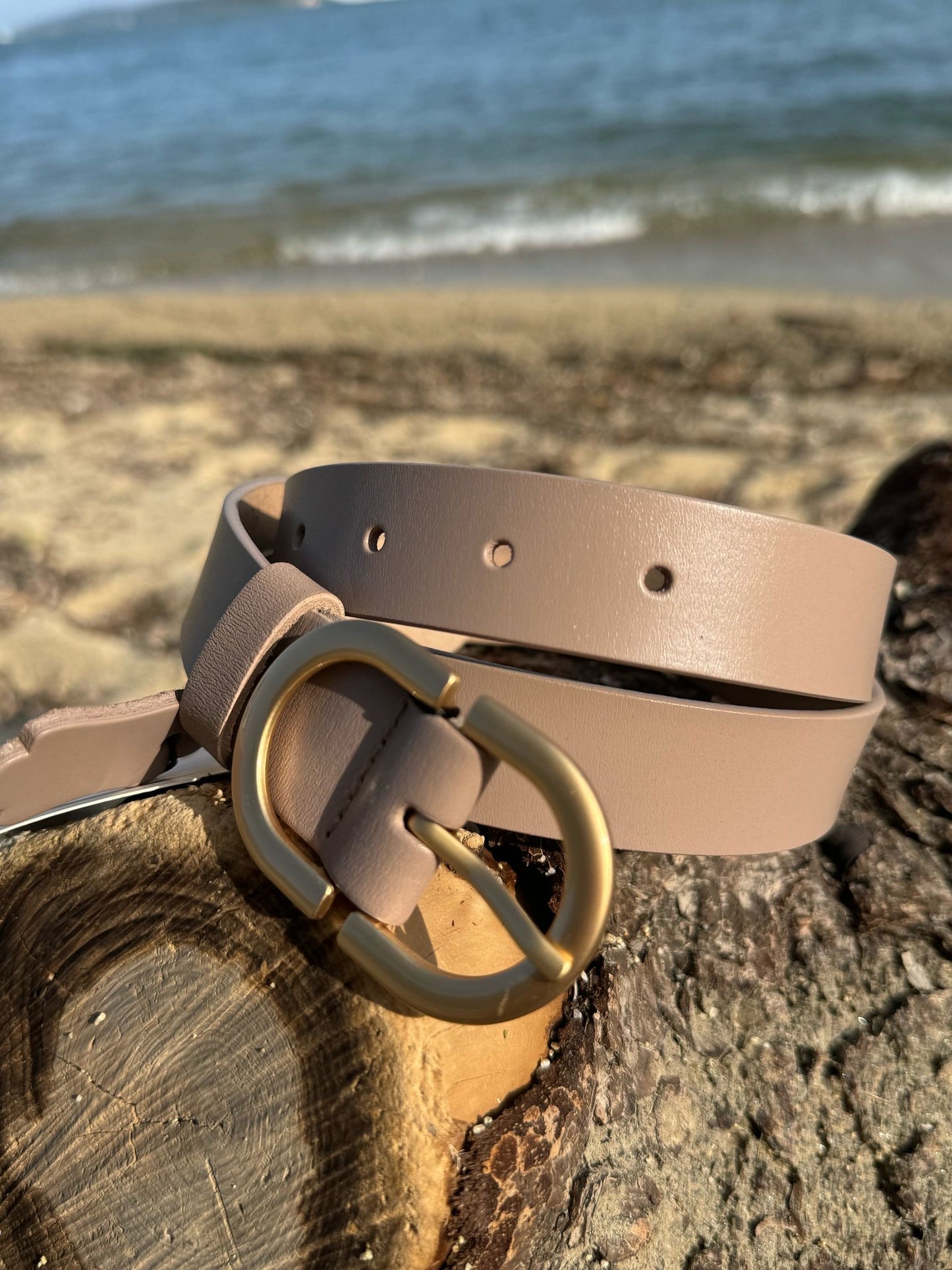 Ceinture femme en cuir avec boucle doré - Couleur beige