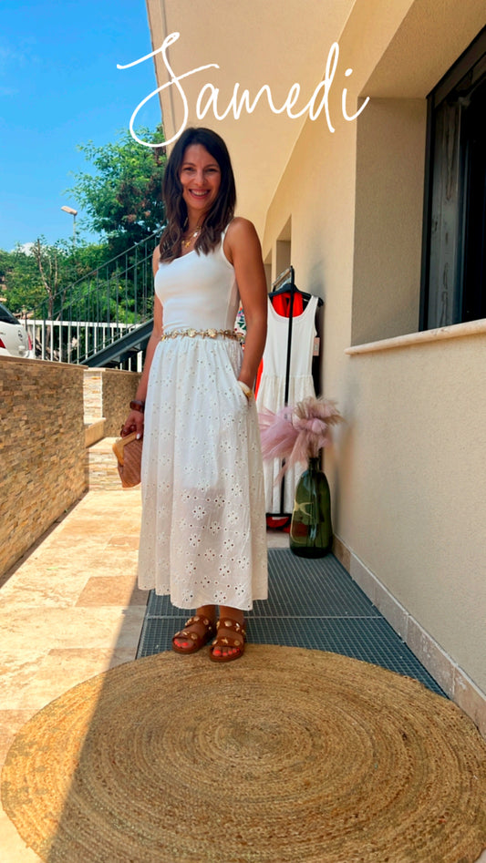 Robe d’été blanche, en broderie inglaise - Look casuel & élégant