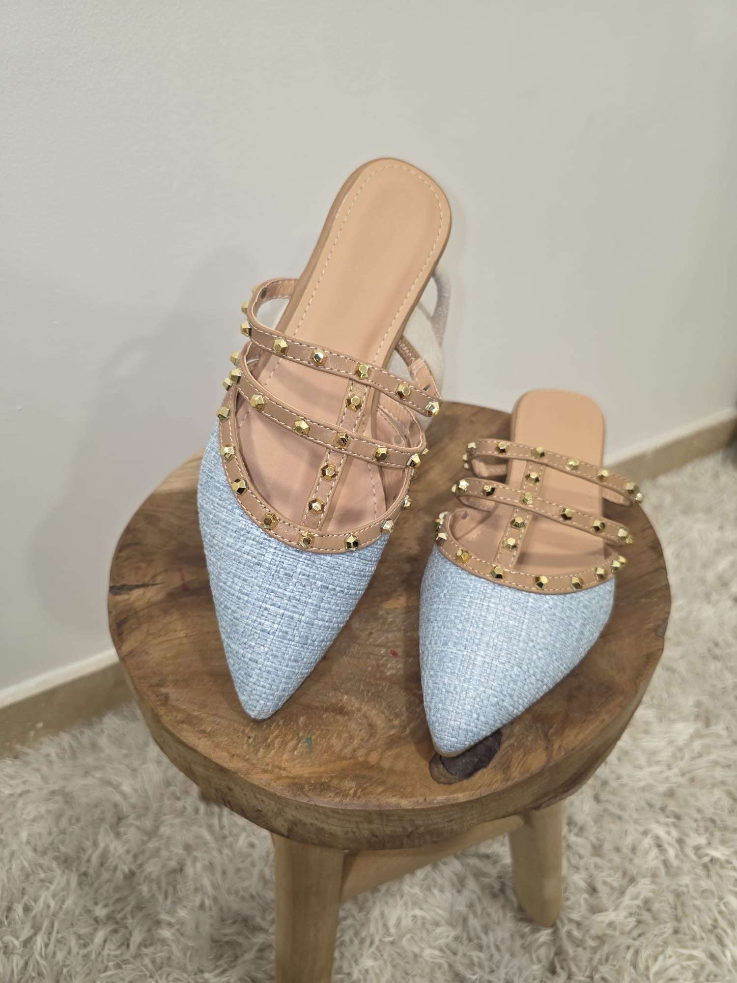 Mules Plates pointues avec clous - bleu ciel - Jad'Or la Mode- La mode au service-de-la-féminité