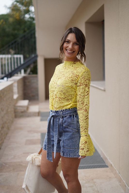 Top dentelle manches longues évasées - jaune - Jad'Or la Mode- La mode au service-de-la-féminité