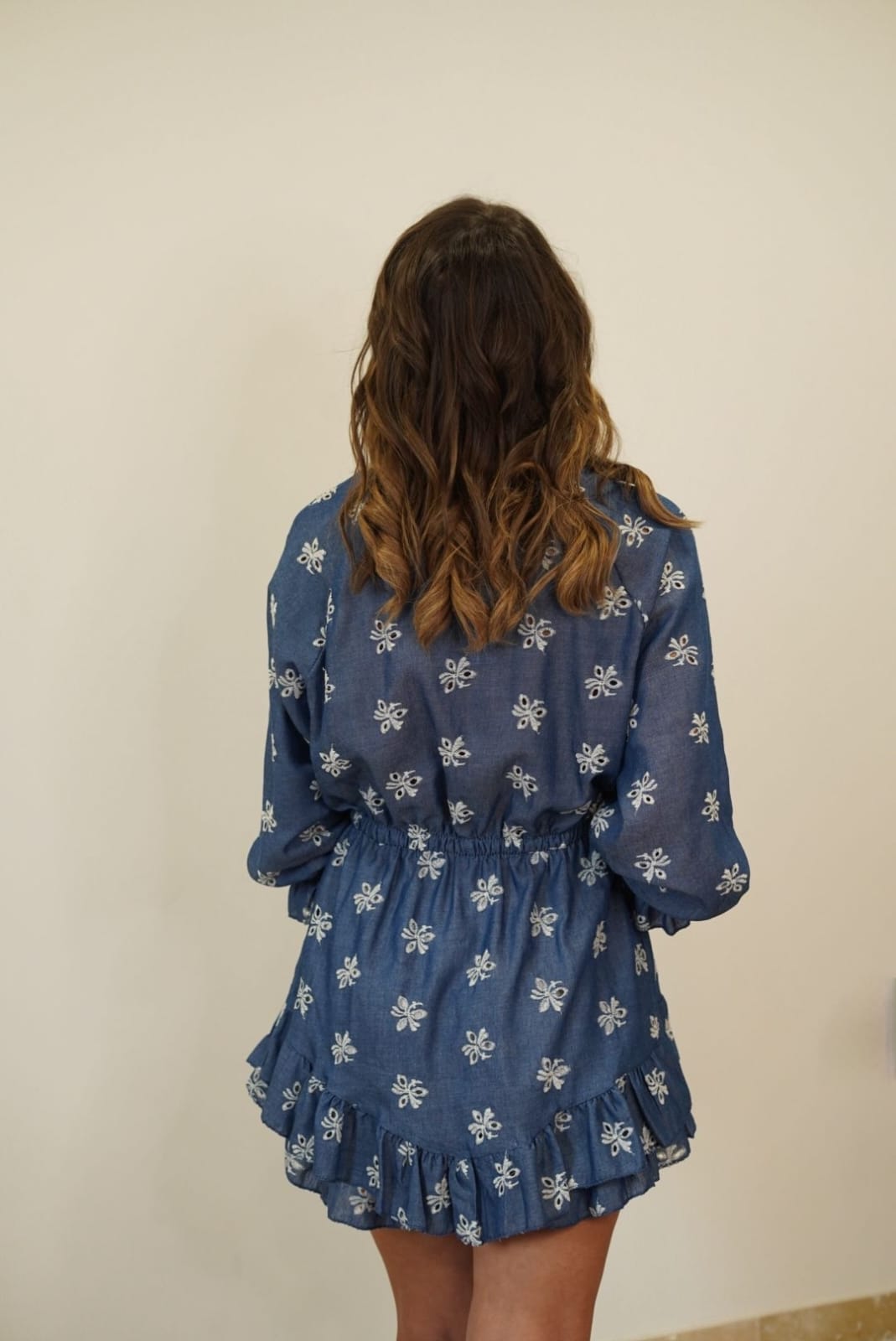 Combishort fleurie bleu en coton – Look estival chic et décontracté - Jad'Or la Mode- La mode au service-de-la-féminité