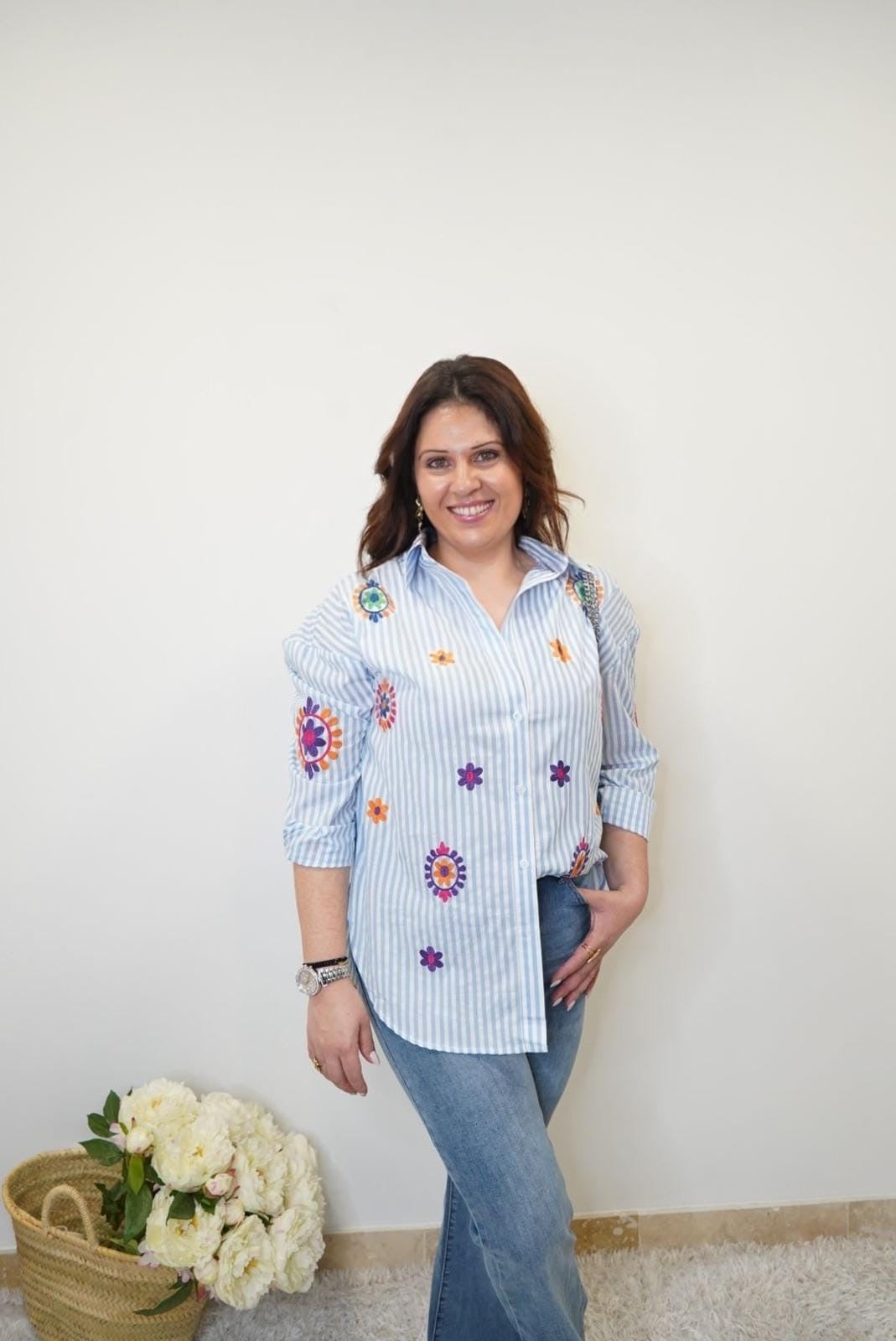 Chemise brodée fleurs, rayé bleu et blanc - Jad'Or la Mode- La mode au service-de-la-féminité