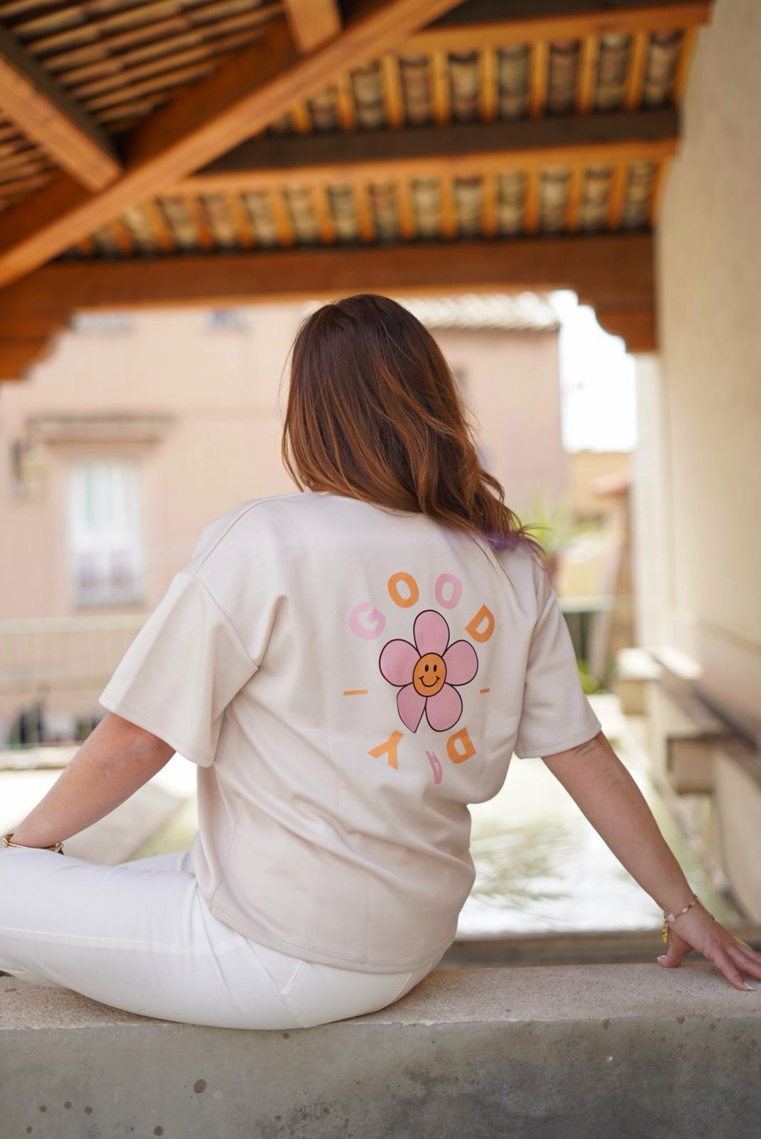 T-shirt beige avec Good Day imprimé sur le dos - Jad'Or la Mode- La mode au service-de-la-féminité