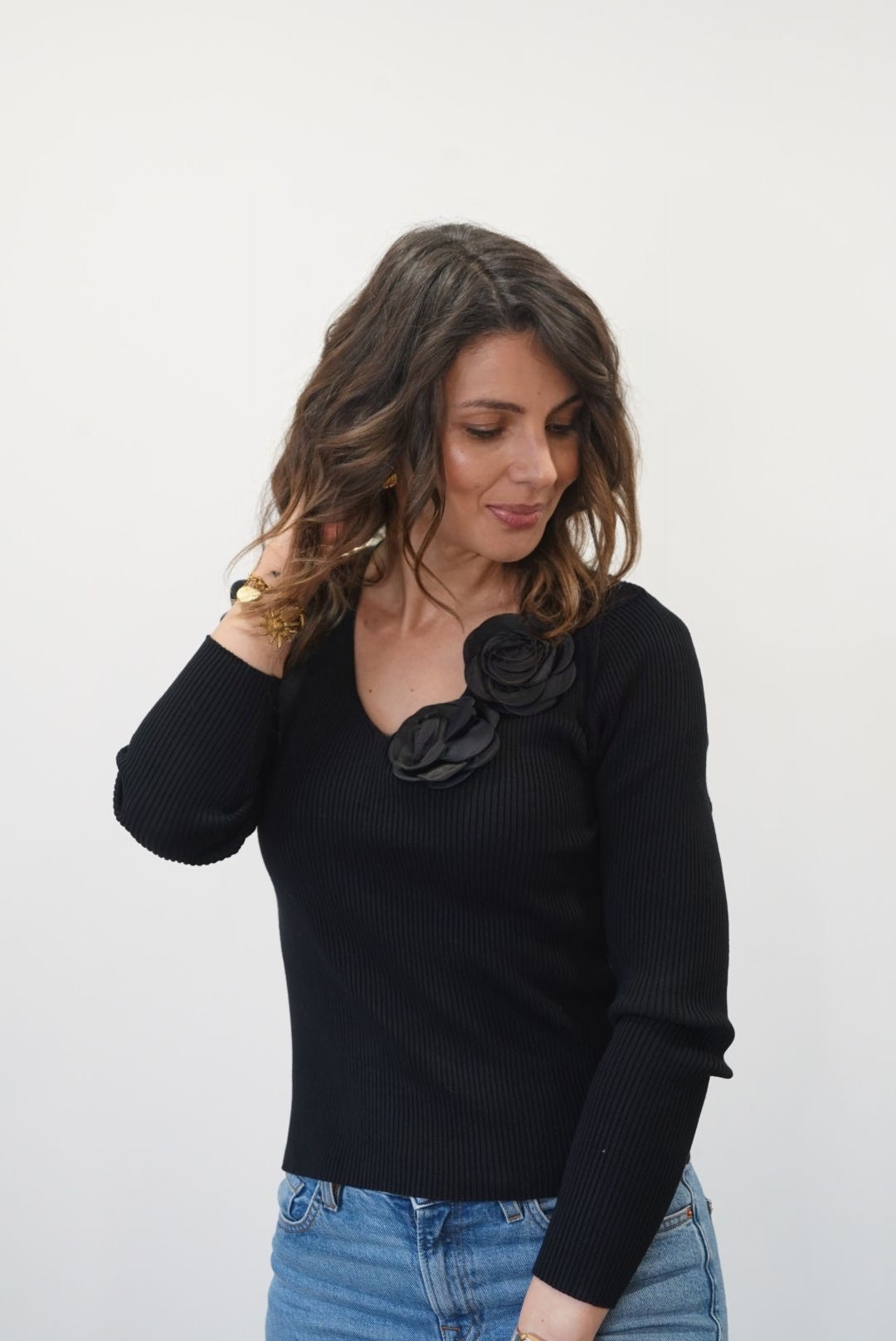 Pull Dalila orné fleurs - Noir - Jad'Or la Mode- La mode au service-de-la-féminité