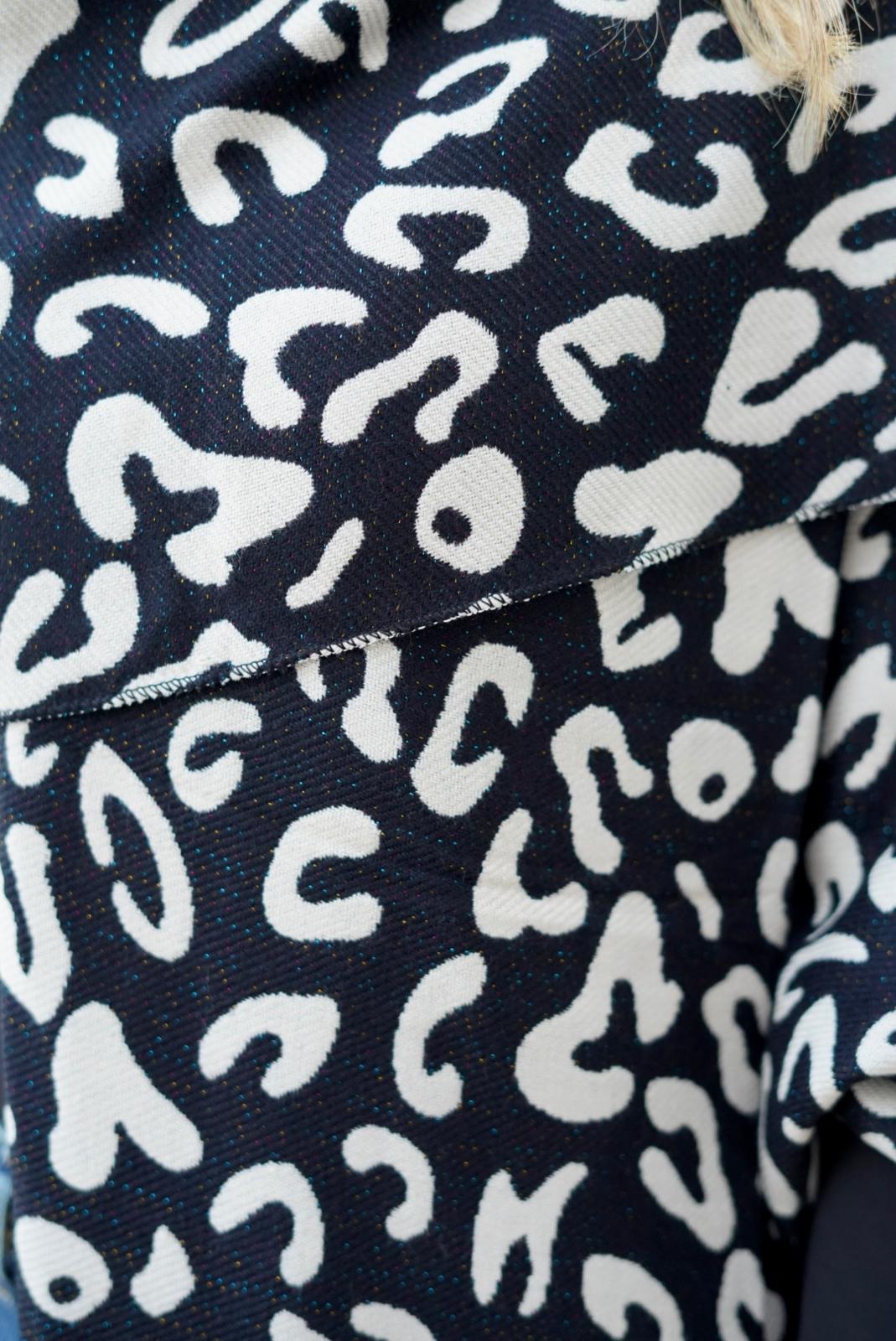 Écharpe Léopard Noire avec fines paillettes