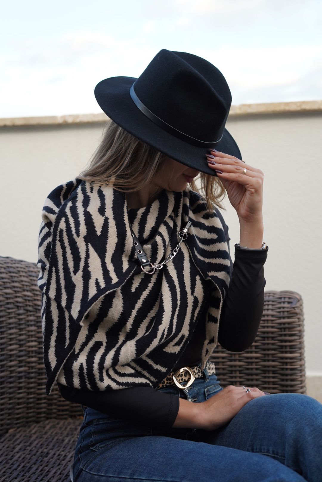 Écharpe avec fermeture en crochets