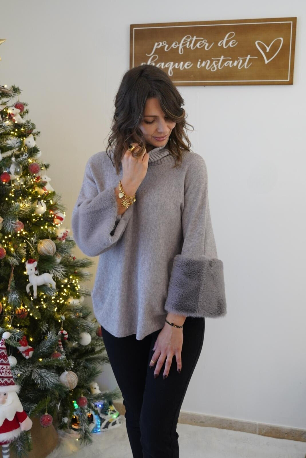 Pull manches fausse fourrure