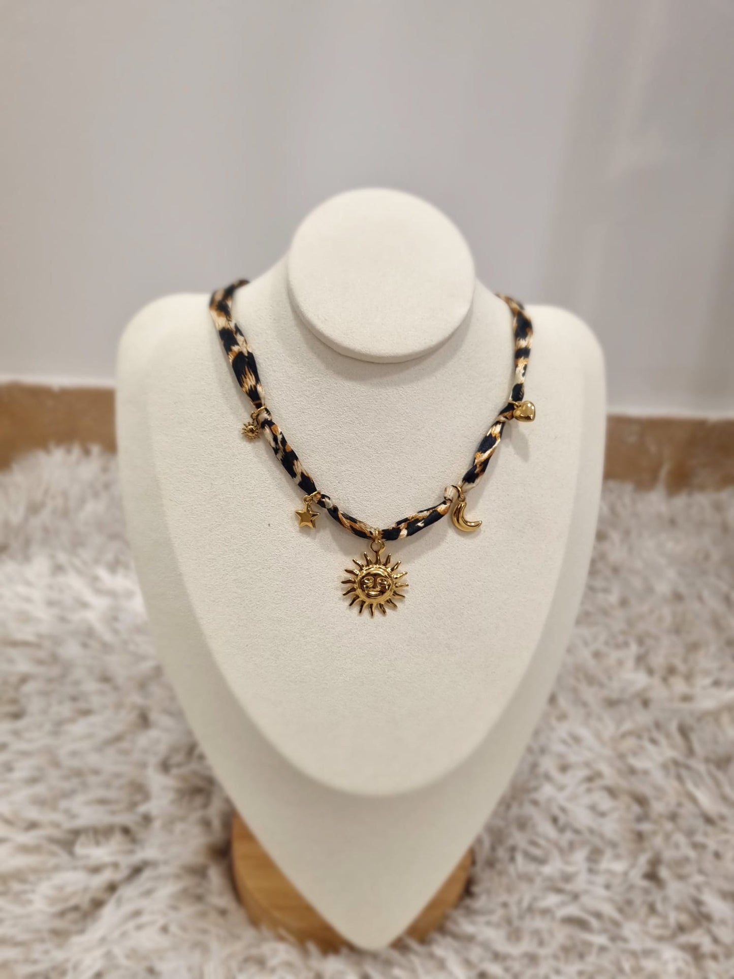 Collier Foulard en acier inoxydable - Jad'Or la Mode- La mode au service-de-la-féminité