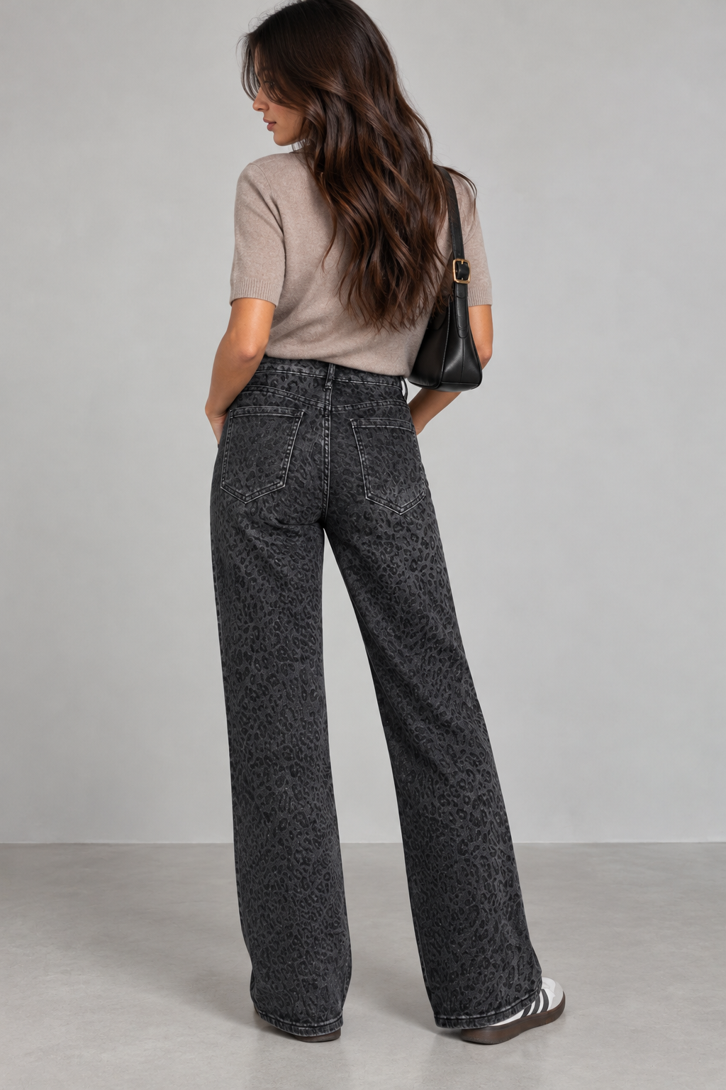 Jean Léopard Noir – Coupe Wide Leg