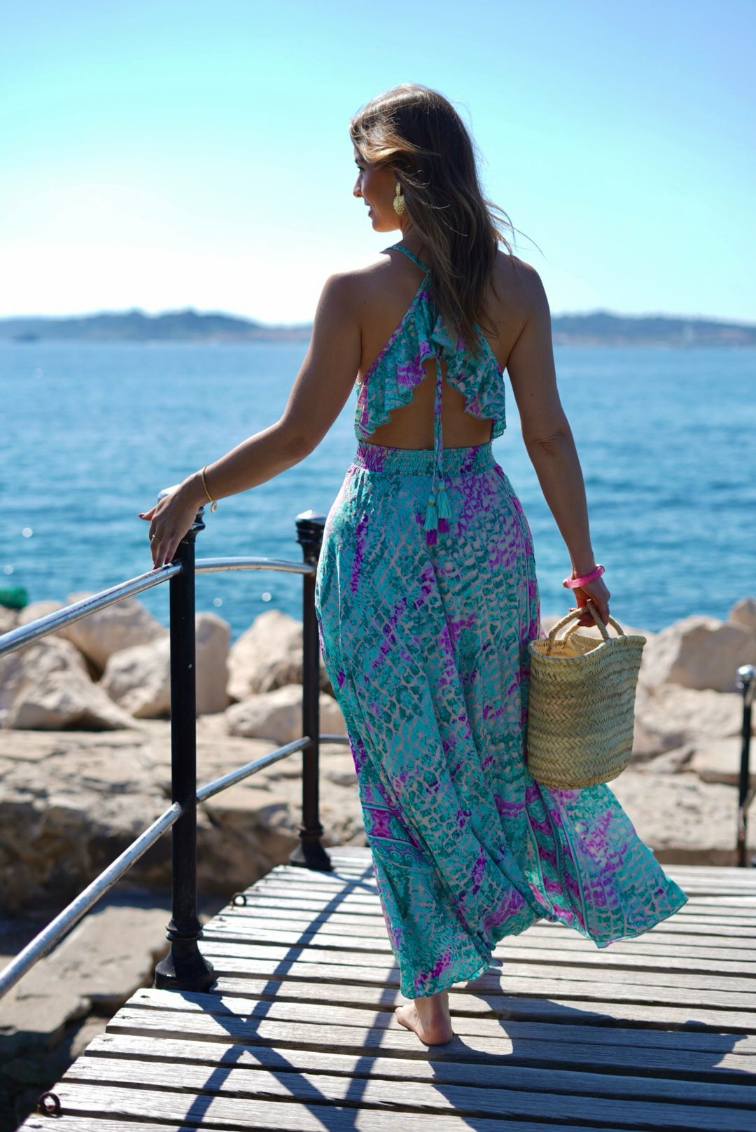 Robe longue fluide bohème à dos nu – imprimé turquoise et lilas
