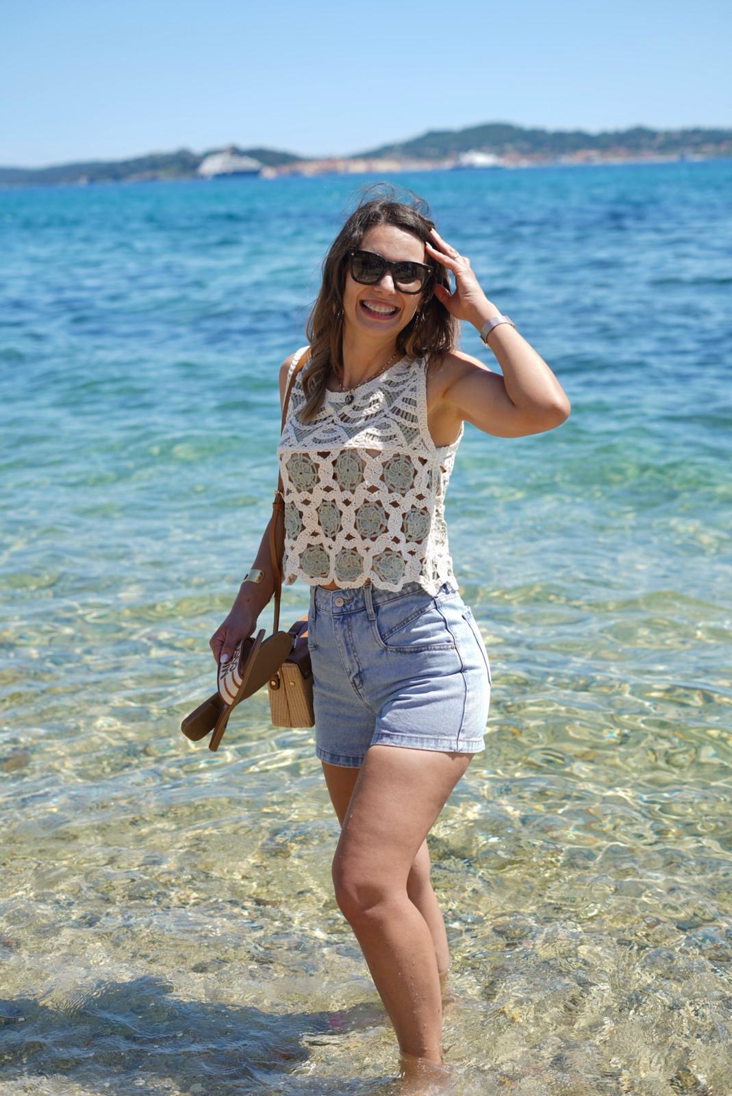 Top crochet kaki et écru – Pièce bohème tendance