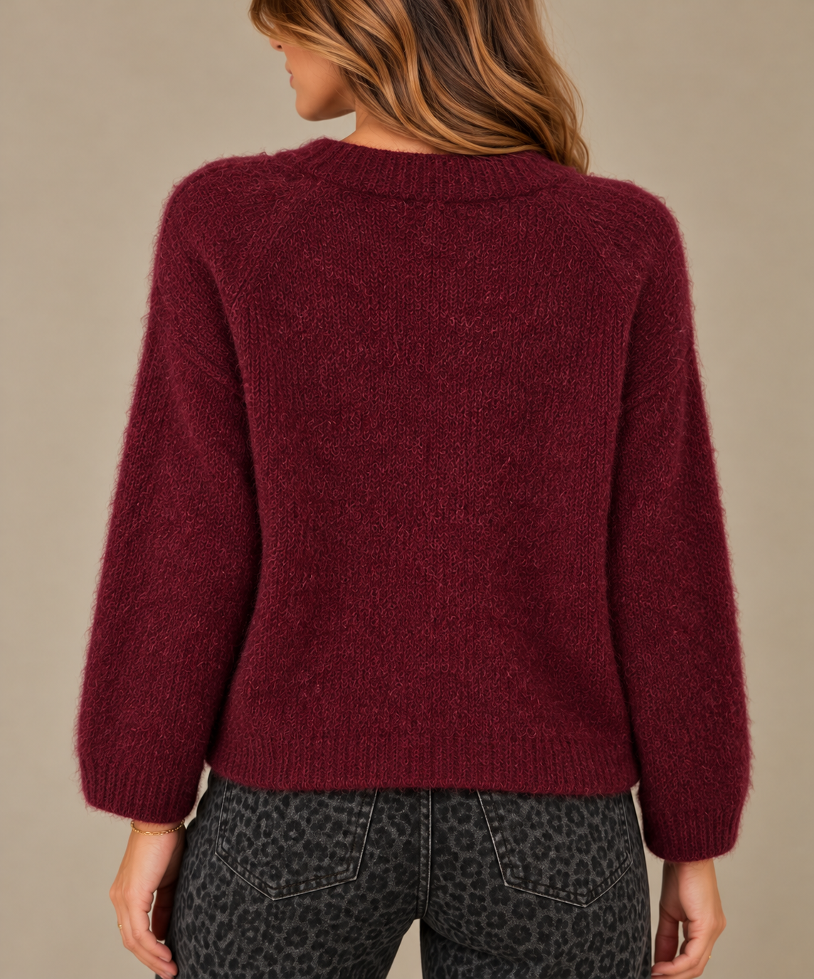 Cardigan bordeaux en maille douce – Boutons cœurs dorés