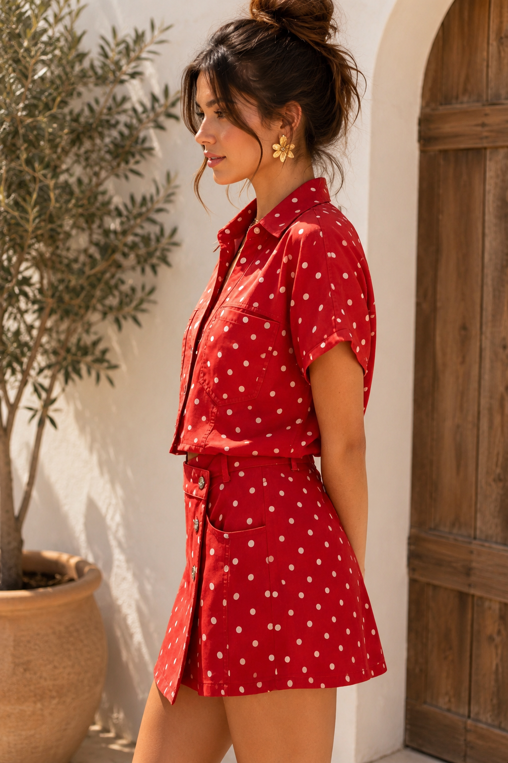 Chemise rouge à pois blancs