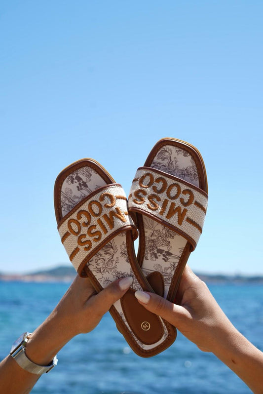 Sandales plates MISS COCO – Look estival tendance